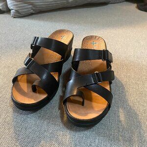 Baretraps Black Strappy Wedge Sandal - Size 6